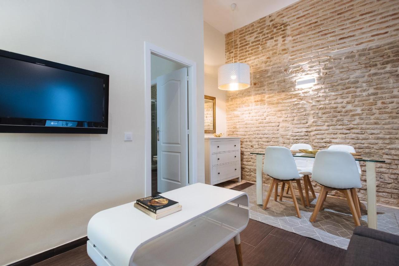 Cozy Apartment In House-Palace With Private Patio เซบีญา ภายนอก รูปภาพ