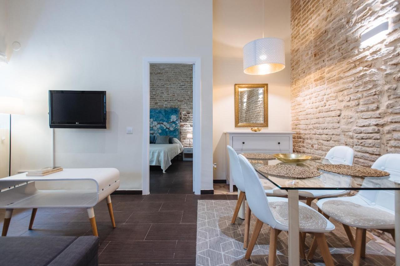 Cozy Apartment In House-Palace With Private Patio เซบีญา ภายนอก รูปภาพ