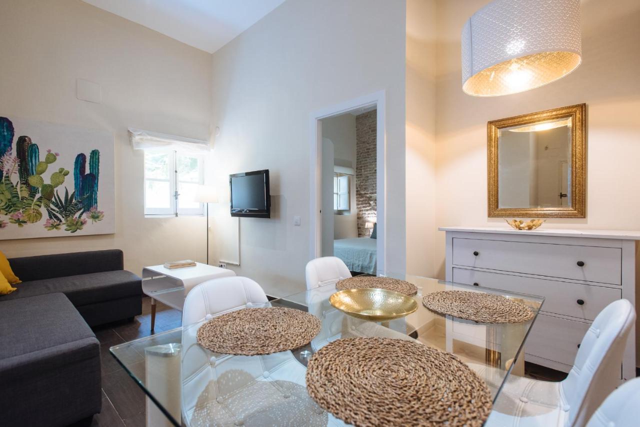 Cozy Apartment In House-Palace With Private Patio เซบีญา ภายนอก รูปภาพ