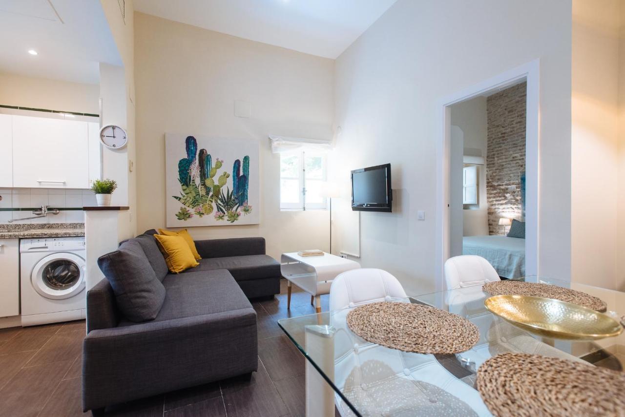 Cozy Apartment In House-Palace With Private Patio เซบีญา ภายนอก รูปภาพ